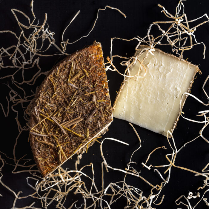 Pecorino affinato nel fieno - immagine 2